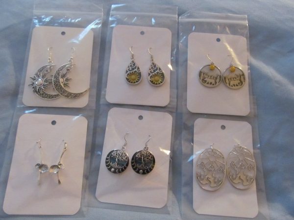 Jewelry - Various Necklaces, Bracelets and Earrings - Image 4